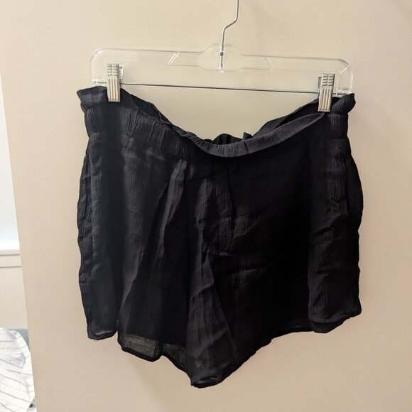 Shorts - Picture 2 of 3